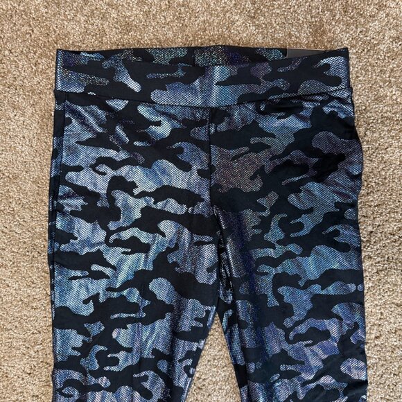 Torrid We Swear By The Fit Premium Leggings Women 1 Black Camo Metallic Tapered - Picture 2 of 12